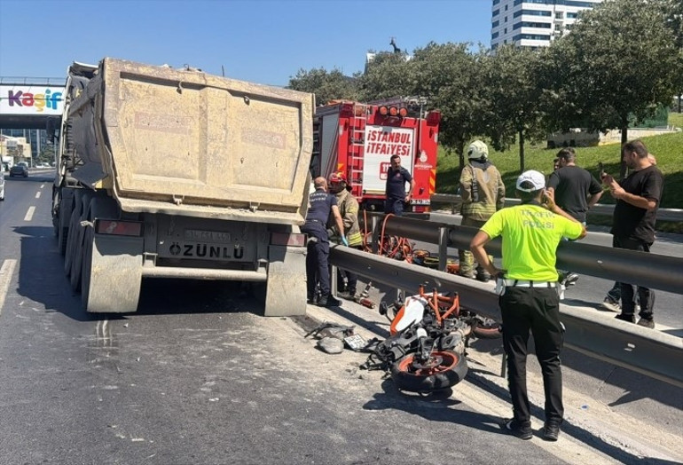 Motosiklet sürücüsü hayatını kaybetti