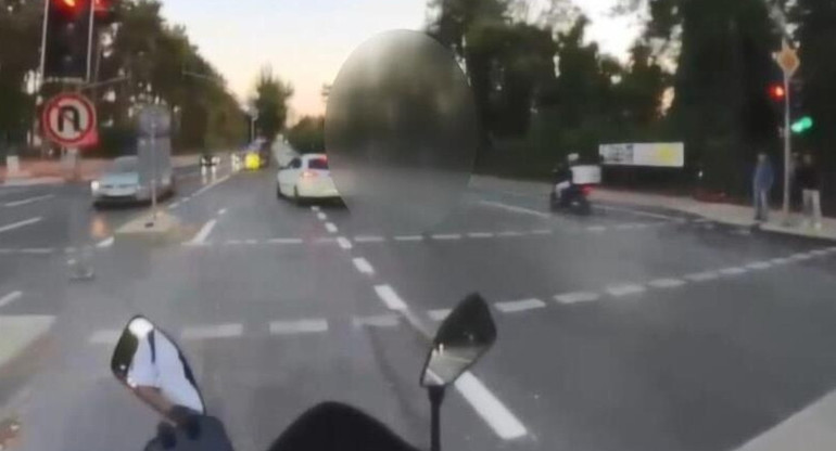 Sarıyerde otomobilin çarptığı yaşlı kadın hayatını kaybetti; kaza anı kask kamerasında