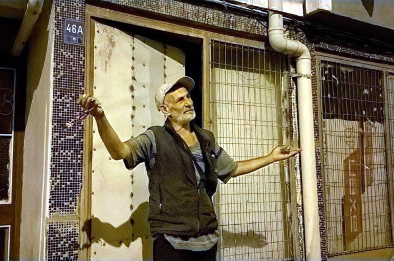 Tekirdağda arkadaş şakasıyla odasında kilitli kalan yaşlı adamı itfaiye kurtardı