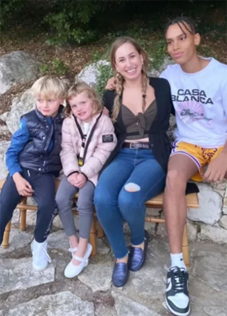 Farklı aşklardan boy boy çocuklar... Özü, üveyi beş kardeş buluştu
