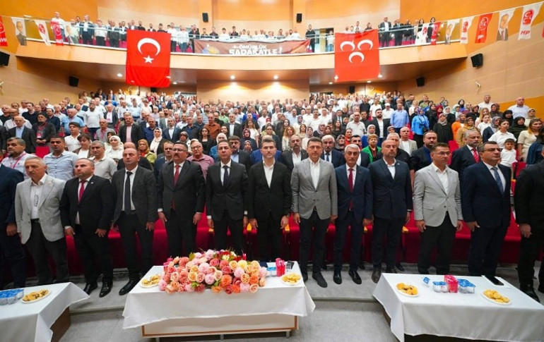  MHPli vekil, gözyaşlarına hakim olamadı