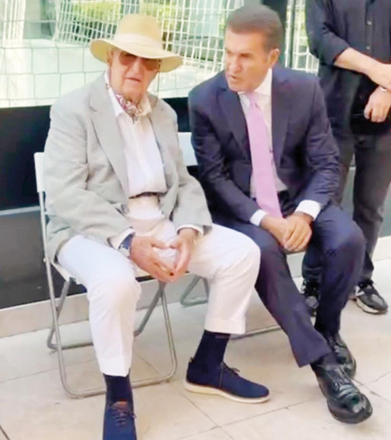 Son yolculuğuna uğurlandı
