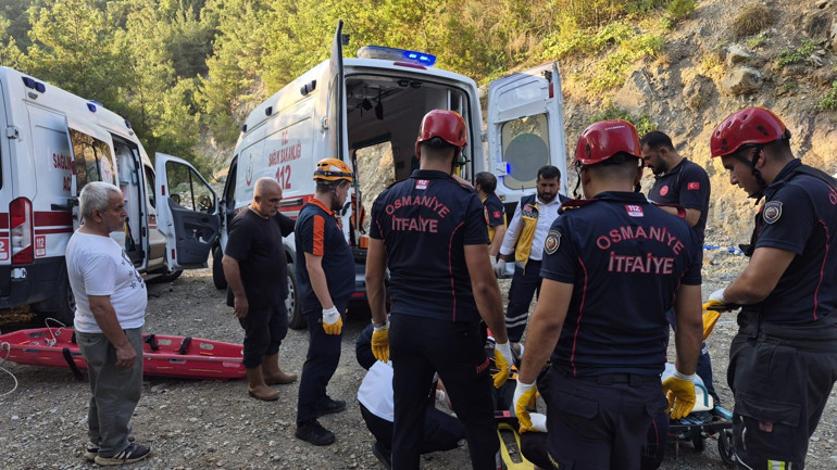 50 metre yükseklikten dere yatağına düştü: 1 ölü, 1 yaralı