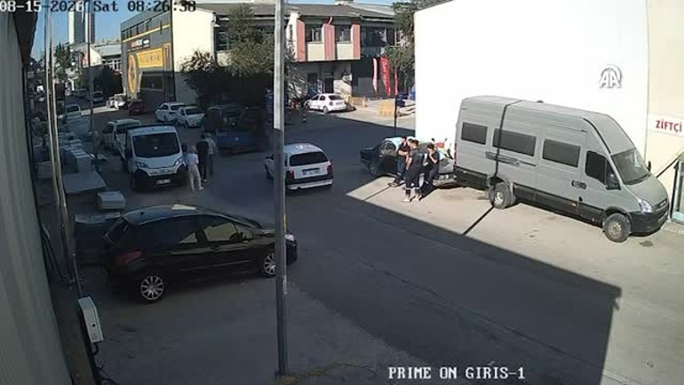 Köpekten korkan çocuk, sırt üstü düşüp hayatını kaybetti