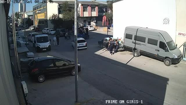 Köpekten korkan çocuk, sırt üstü düşüp hayatını kaybetti
