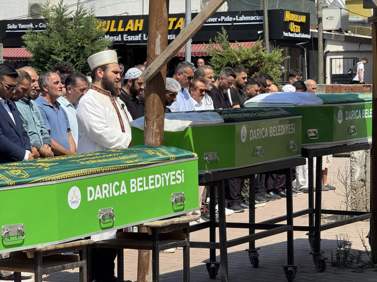 Kocaelide denizde ölü bulunan 3 kardeşe acı veda Yürek yakan detaylar ortaya çıktı