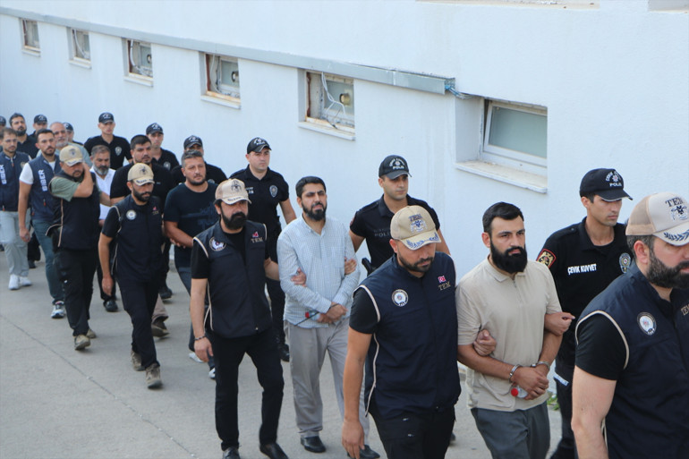 Kuytulcular yapılanmasına yönelik operasyonda yakalanan 56 şüpheli adliyede