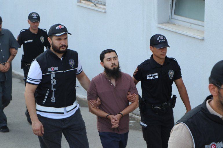 Kuytulcular yapılanmasına yönelik operasyonda yakalanan 56 şüpheli adliyede