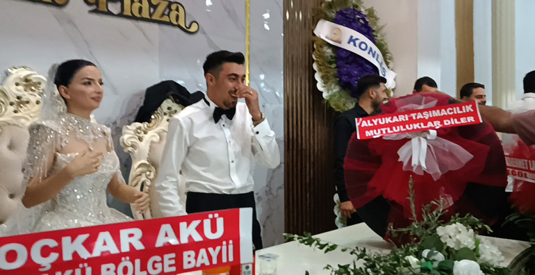 Gaziantepteki düğünde damada altın yerine araç lastiği hediye edildi