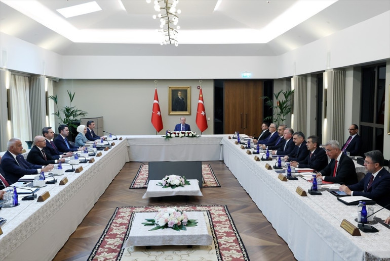 Cumhurbaşkanlığı Kabinesi Ahlatta toplandı