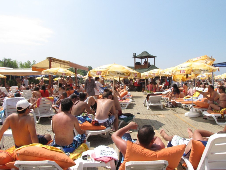 İstanbula en yakın tatil yerlerinden biri | 40 bin olan nüfusu yazın 400 bine çıkıyor
