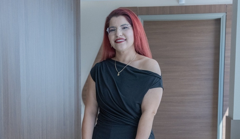 Ankarada tüp mide ameliyatı olan hemşire Burcu, 9 ayda 42 kilo verdi