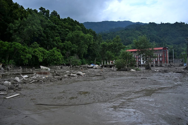 Nepal sele teslim: Yüzlerce kişi kayboldu