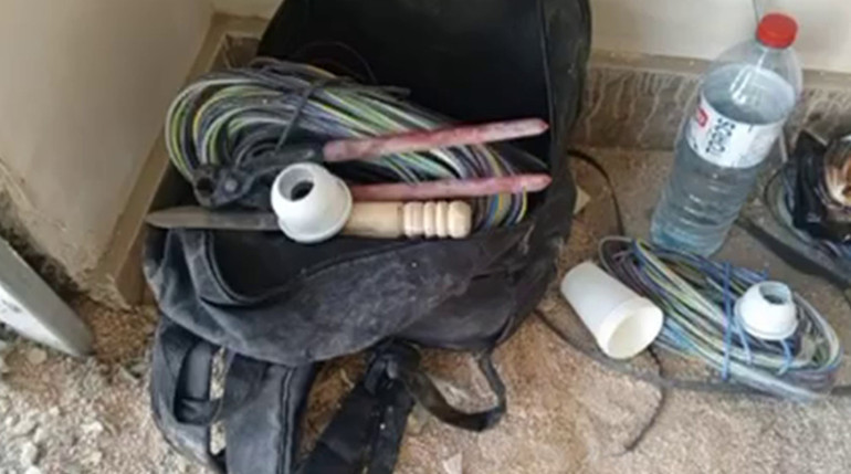 Hatayda işçi yeleği giyip şantiyeden kablo çalan hırsız suçüstü yakalandı
