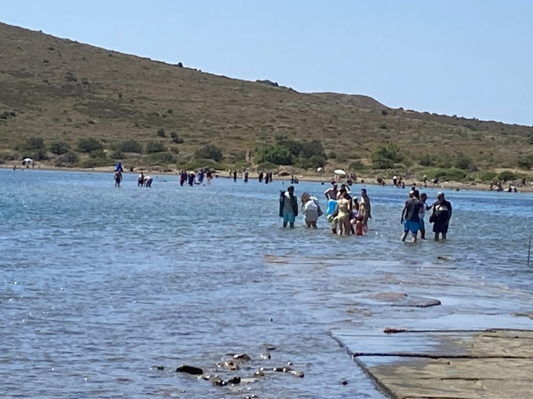 Esnaf son anda fark edip kurtardı
