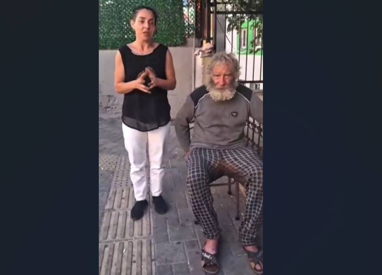 Yaşlı adamın kimliği şaşırttı | Yardımsever kadın el uzattı