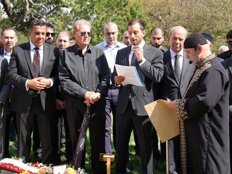 Münir Hasan Tatar Londra’da son yolculuğuna uğurlandı