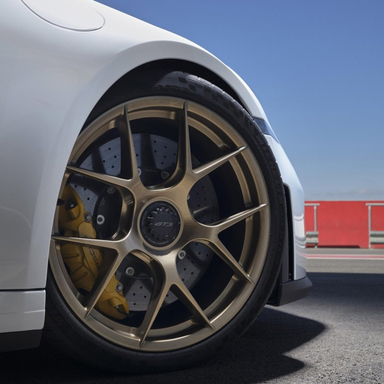 Porsche’den Pistlere Yeni Soluk: 911 Challenge