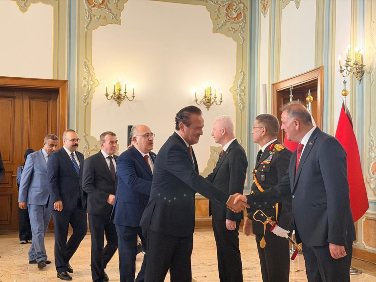  Vali Gül, Orgeneral Ersay ve Başkan Vekili Aslan tebrikleri kabul etti