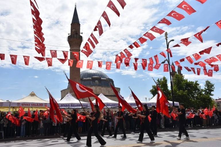  Büyük Zaferin 104üncü yılı törenlerle kutlandı
