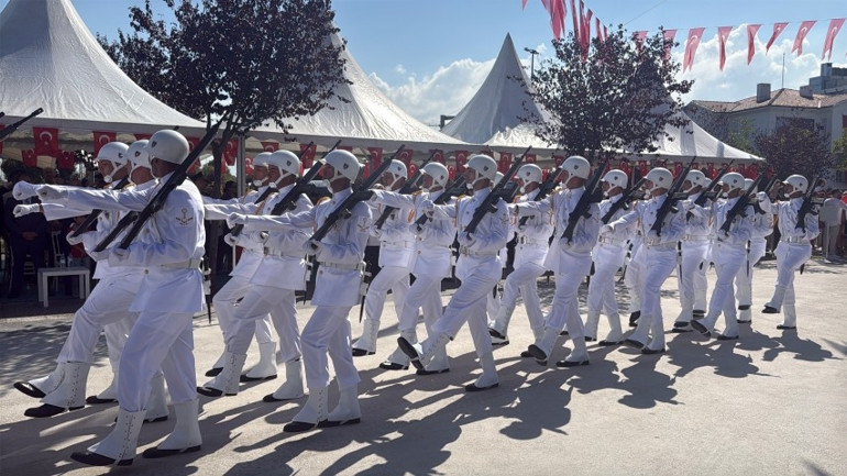  Büyük Zaferin 104üncü yılı törenlerle kutlandı