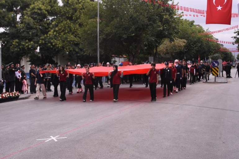  Büyük Zaferin 104üncü yılı törenlerle kutlandı