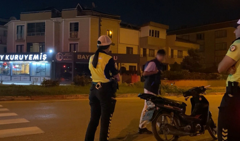  Cezayı duyunca motosikletini bırakıp yaya olarak uzaklaştı
