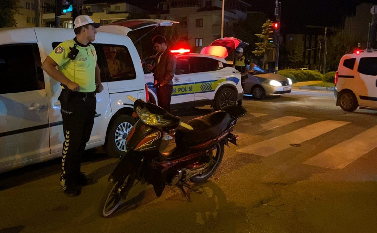  Cezayı duyunca motosikletini bırakıp yaya olarak uzaklaştı