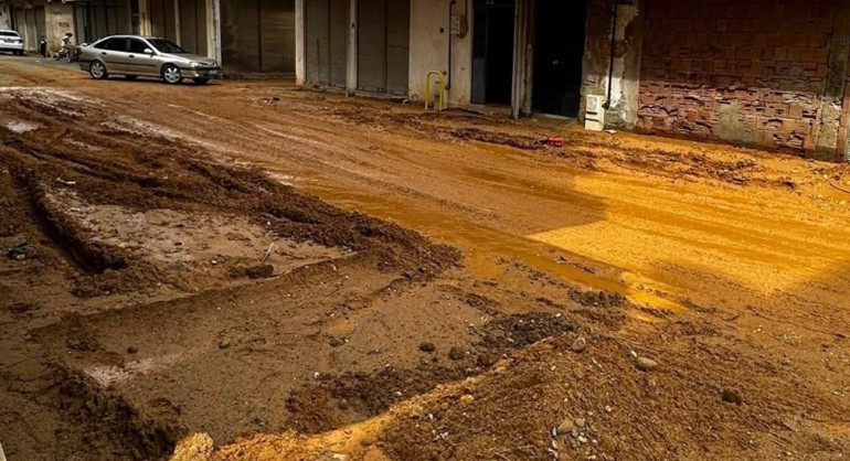 Çınarcık Deresinin taşma anı kamerada
