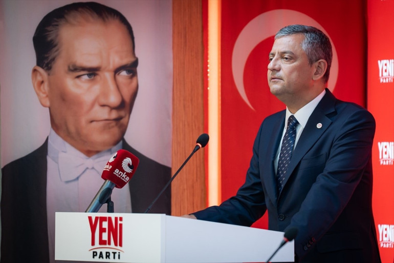 Özgür Özel, Yeni Partinin üye sayısını açıkladı