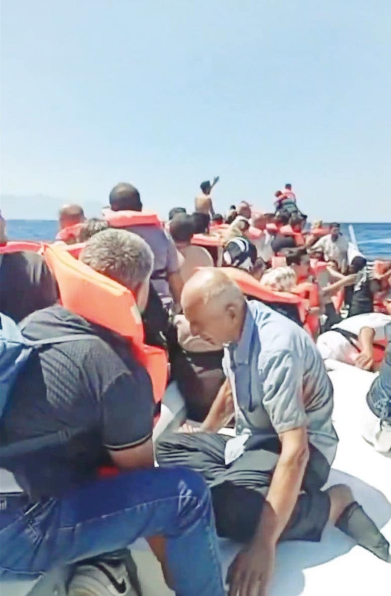 Sigorta eksperlerine göre gemi önceki fırtınada yara almış... Gemi çatlaklara rağmen yola çıkmış
