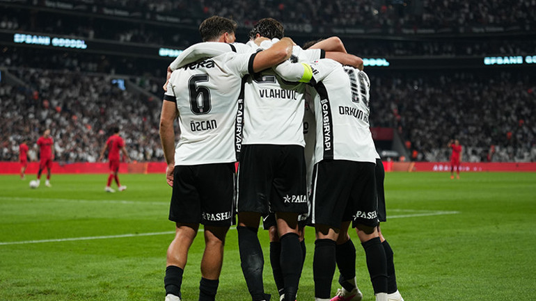 Sıra dışı bir futbol oynadı, sahanın yıldızıydı