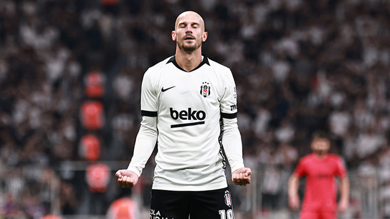 Sıra dışı bir futbol oynadı, sahanın yıldızıydı