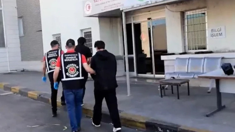 Tır dorsesi altında yakalanan YouTuber Arif Kocabıyık adliyeye sevk edildi