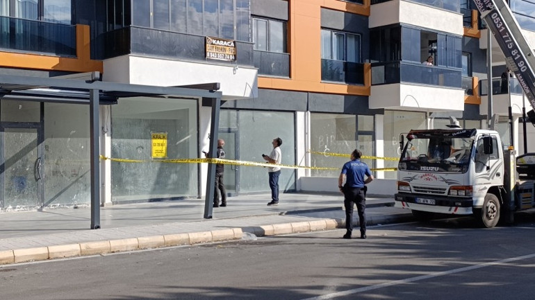 Amasyada camı takılmayan balkondan düşen 3 yaşındaki çocuk ağır yaralandı