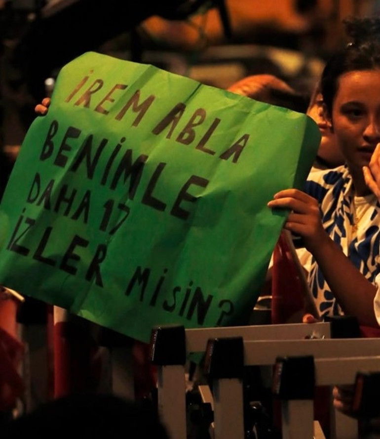 İrem Dericinin Daha 17 tutkusu konserin önüne geçti