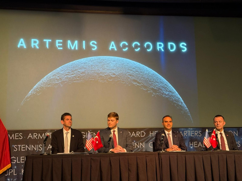 Türkiyeden Artemis imzası Bakan Kacır tarihi anlaşmanın detaylarını anlattı