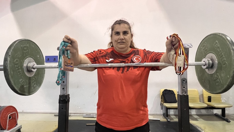 Milletvekilleri de burada deyip kandırdı | Görme engelli milli halterciye akılalmaz tuzak Üslubu o kadar düzgündü ki, inandım