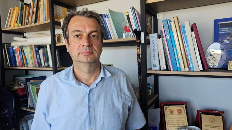 Deprem sonrası binanın güvenli olup olmadığını cep telefonuna bildiren cihaza patent alındı