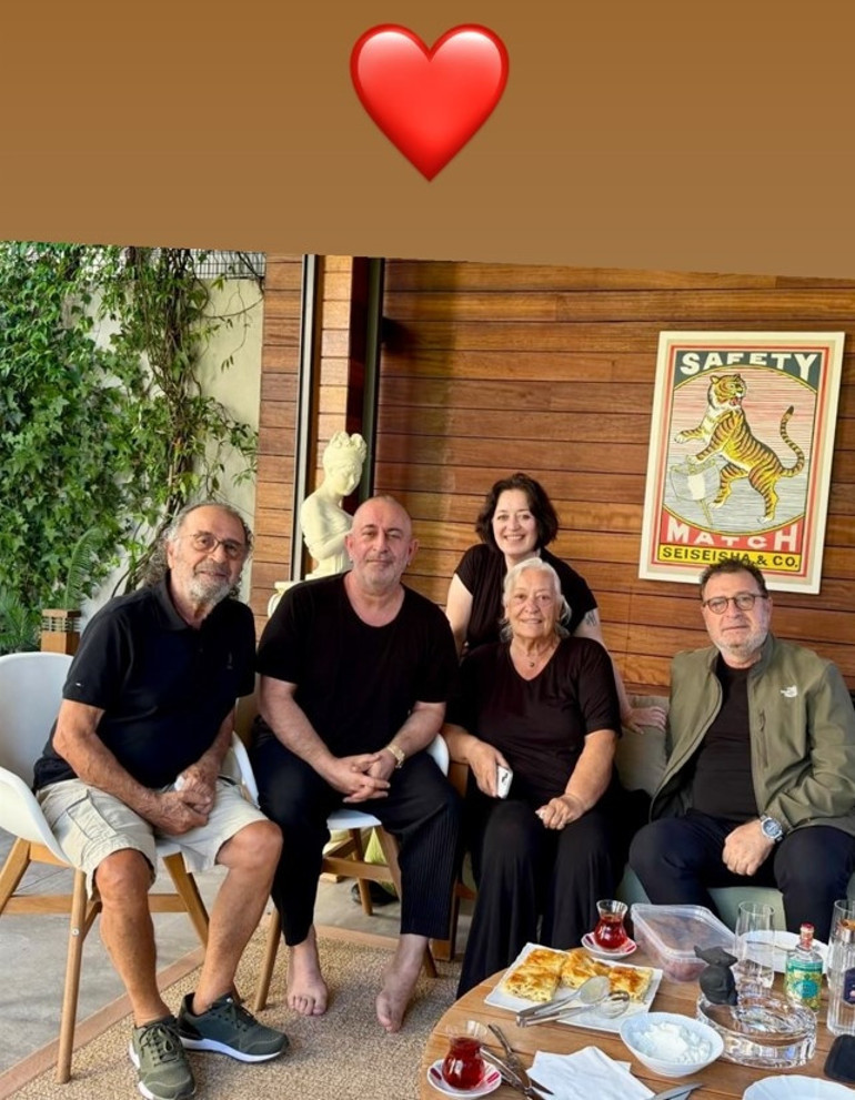 Kalp krizi geçirmişti... Cem Yılmazdan ailesiyle ilk paylaşım