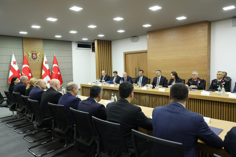 Bakan Çiftçi Gürcistanda açıkladı: 866 suçlu iade edildi, sadece bu yılki sayı 438