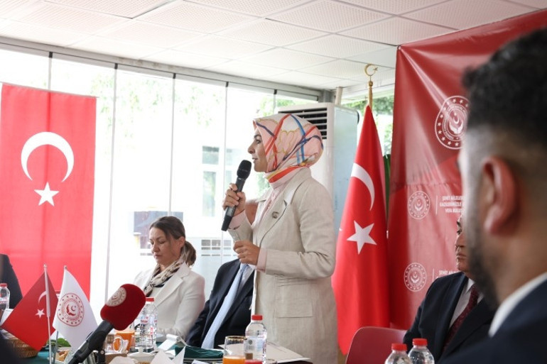  Geçmişi unutmak değil, birliği güçlendirmektir