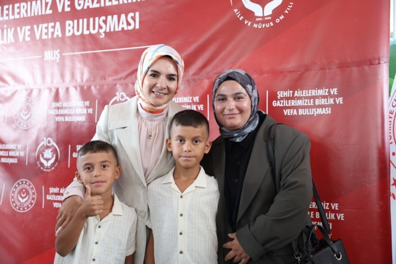  Geçmişi unutmak değil, birliği güçlendirmektir