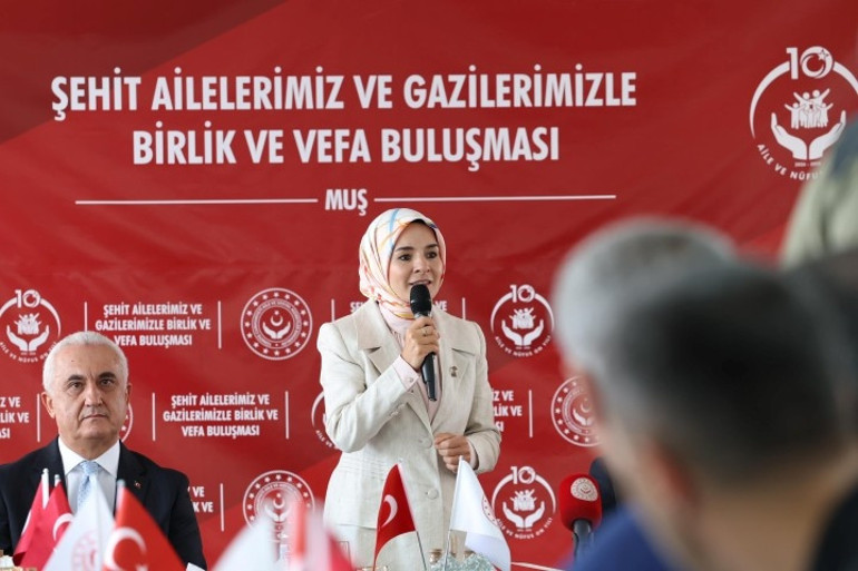  Geçmişi unutmak değil, birliği güçlendirmektir