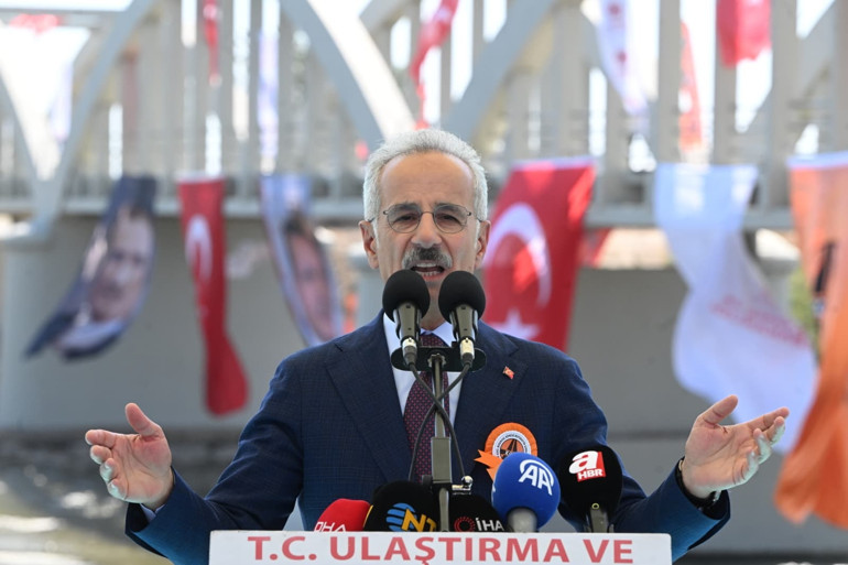 1935 yapımı köprü yeniden ayağa kaldırıldı Trafiğe açıldı