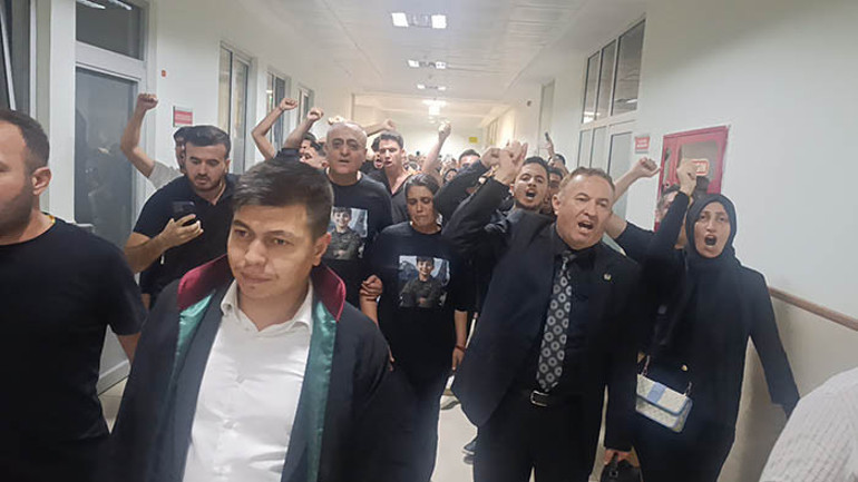 Silahımı çaldı, oğlumdan şikayetçiyim
