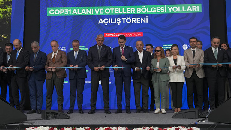 Antalya’da yıllardır beklenen yol tamamlandı Bakan Kurum açılışını yaptı