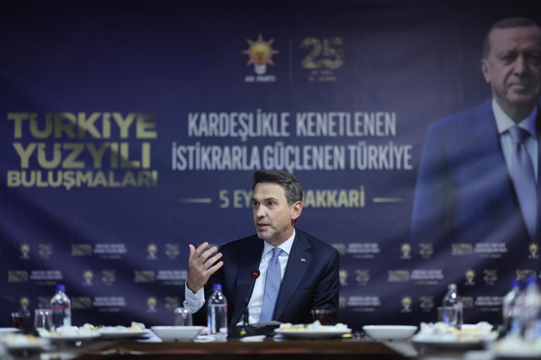 Bakan Bayraktar’dan Hakkari’de dikkat çeken mesaj: Bütün illerimizi yıldız gibi parlatacak