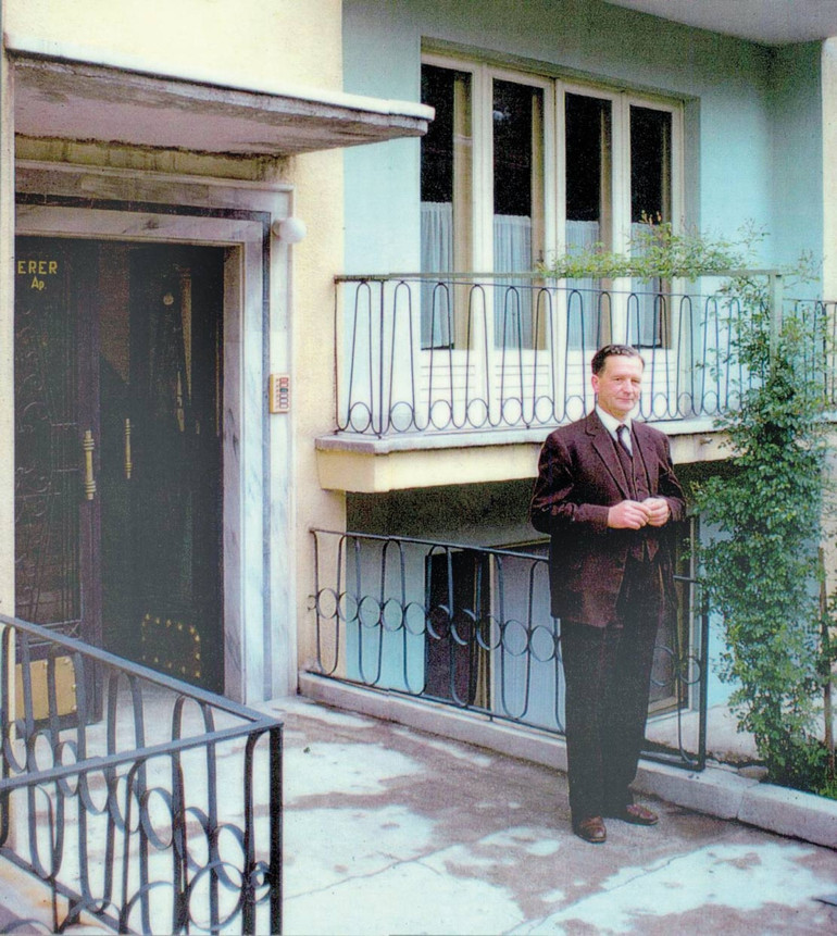 Tarihi Manastır’da 63 yıllık tartışma gülen Meryem Ana ‘fırça’ oyunu mu