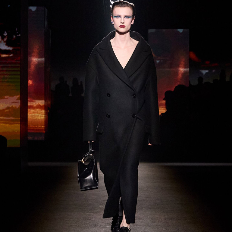 Balenciaga’dan Rönesans Esintisi